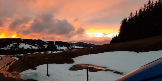18 Blick Raitenbucher Höhe aus in Richtung Feldberg  Winter Sonnenuntergang